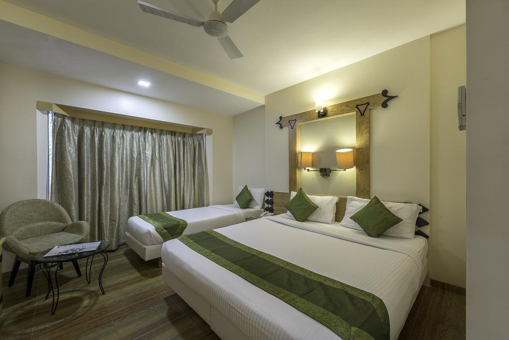 Deccan 8 Poona Buitenkant foto